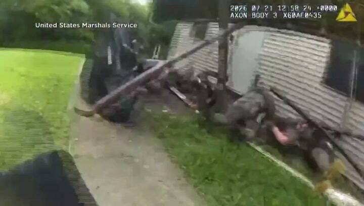 Siete policías cayeron de un balcón durante un fallido operativo en Missouri
