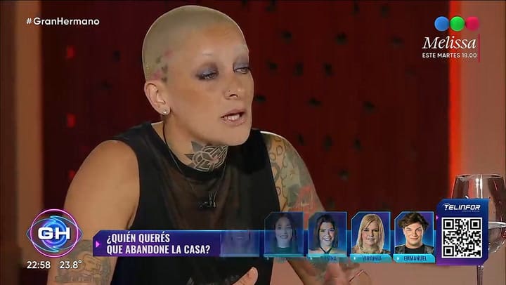 Agostina acuso a Furia de ser maleducada con Santiago del Moro