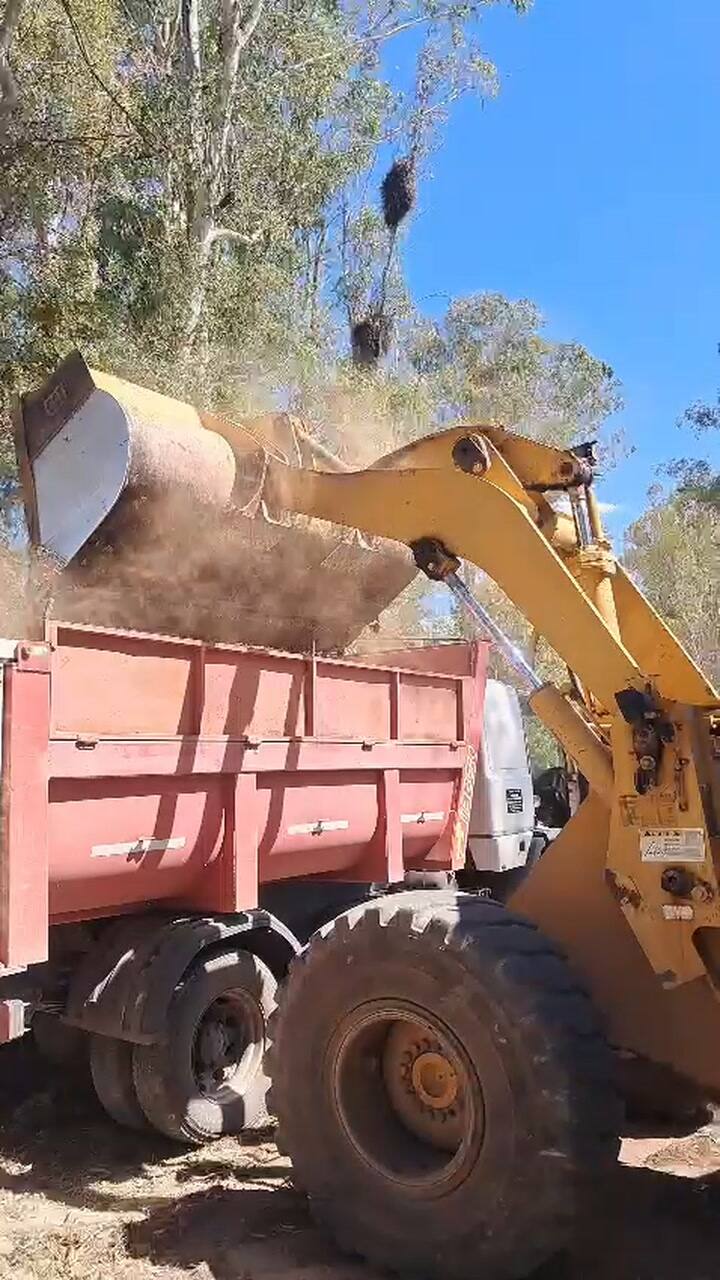 Reynoso también maneja maquinaria pesada