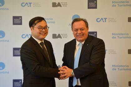 Huang Yu Zhou y Gustavo Santos