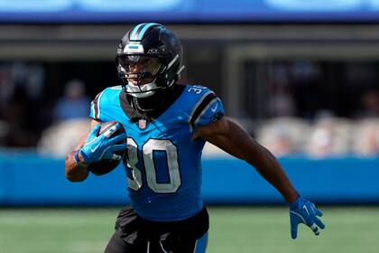 Hubbard de Panthers, duda para el domingo tras perderse el segundo entrenamiento