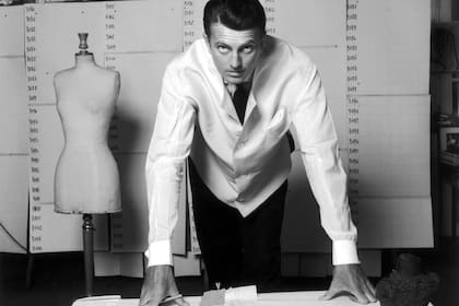 Hubert de Givenchy en una imagen de 1960