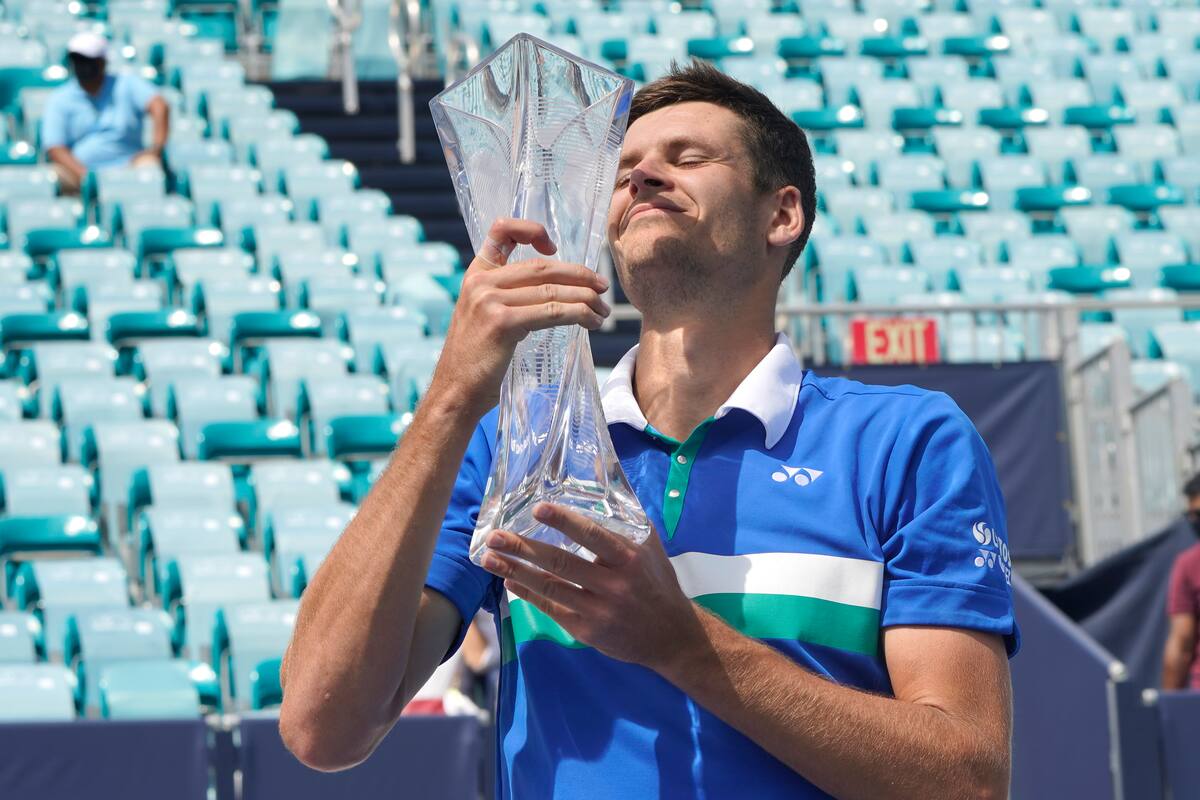 Hubert Hurkacz, campeón; el polaco conquistó a los 24 años el trofeo más importante de su carrera
