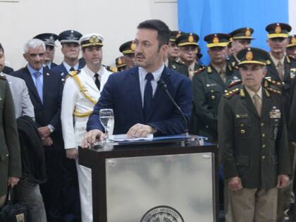 Hubo cuestionamientos a la resolución firmada por el ministro de Defensa, Luis Petri