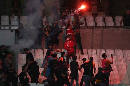 Hubo incidentes en las tribunas en el empate sin goles entre Marsella y Galatasaray, por la Liga de Europa.