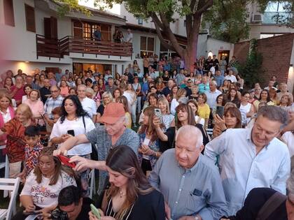 Hubo mas de 500 personas en la presentación del libro