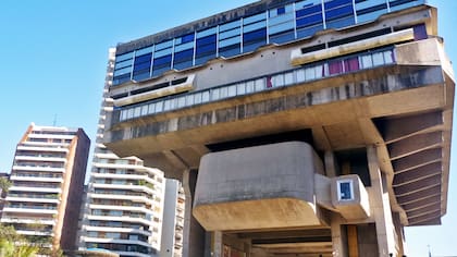 Hubo recambio de autoridades en la Biblioteca Nacional
