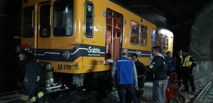 Hubo un principio de incendio en la estación San José de la línea E de subte