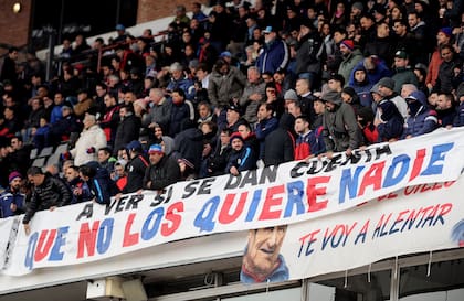 Hubo varias banderas en contra de la dirigencia de San Lorenzo