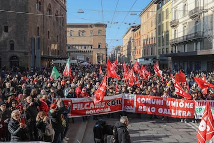 Huelga nacional en Italia convocada por principal sindicato afecta transporte y servicios escolares