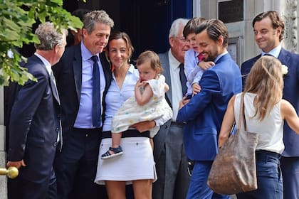 Hugh Grant se casó con su novia, la productora sueca Anna Eberstein