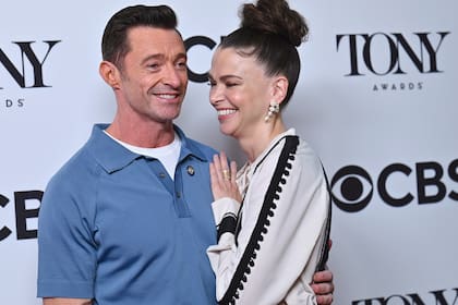 Hugh Jackman y Sutton Foster en 2022, mucho antes de que su relación fuera blanqueada