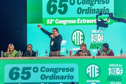 Hugo ‘Cachorro’ Godoy cerró el Congreso ordinario del sindicato estatal de ATE