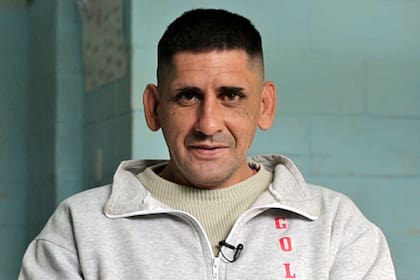Hugo González Coria tiene 35 años y está aprendiendo a leer y escribir
