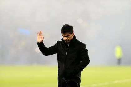 Hugo Ibarra asumió hace dos semanas y, al cabo de tres partidos, no ha dotado de una identidad a su Boca.