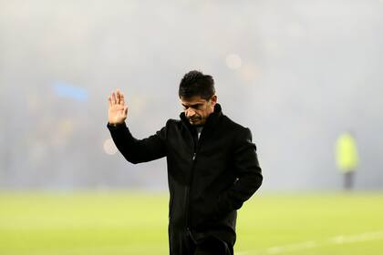 Hugo Ibarra, en su primer partido como técnico en la Bombonera
