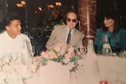 Lucía Miranda junto a su marido Hugo López y Luis Miguel