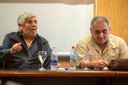 Hugo Moyano cedió y llegó a un acuerdo paritario con el Gobierno
