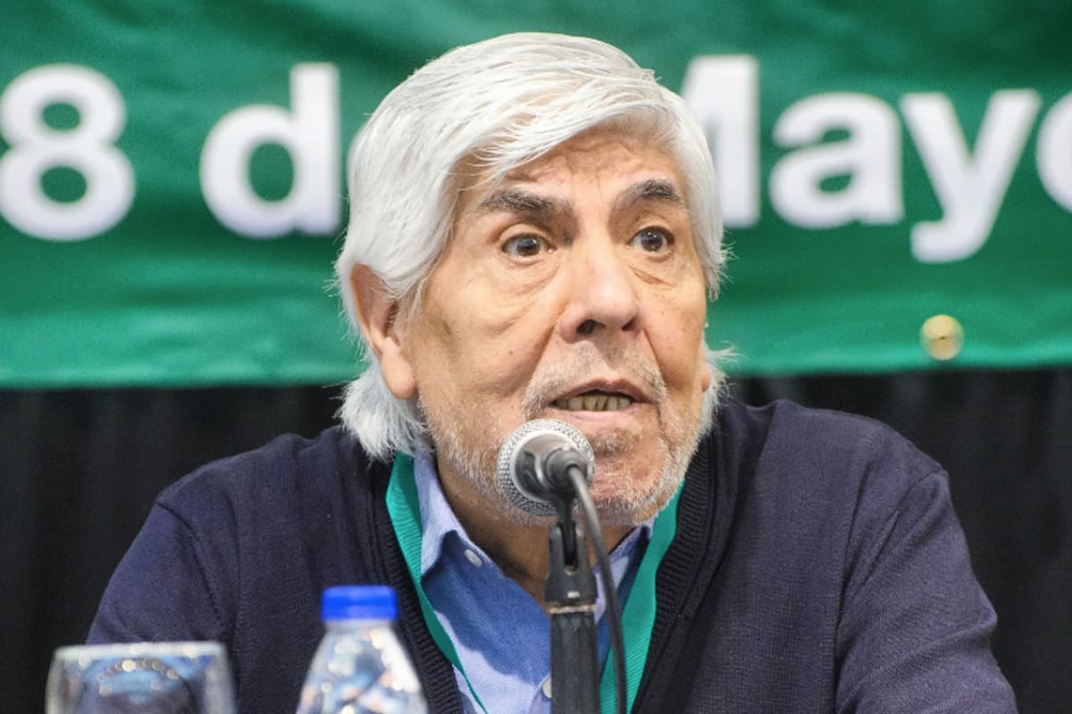 Hugo Moyano encabezó hoy una asamblea de directivos de camioneros en la que se conversó sobre la crisis de la obra social