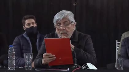 Hugo Moyano es cuestionado por los sectores disidentes del club.
