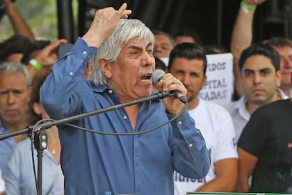 El nuevo frente sindical está conformado por el sindicato de Camioneros, liderado por Hugo Moyano; los mecánicos del Smata y los gremios de la Corriente Federal