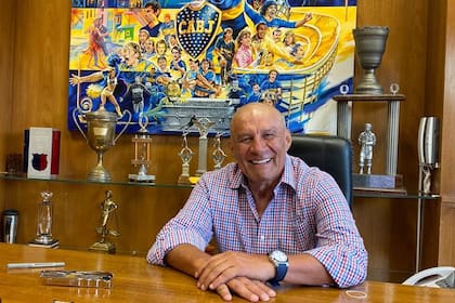 Hugo Perotti, en una sala de la Bombonera antes del homenaje a Maradona en marzo