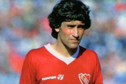 Hugo Villaverde, primer marcador central, formó una dupla muy exitosa con Trossero en Independiente