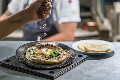 El hummus de garbanzos es un excelente aliado natural