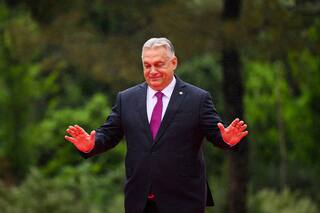 Hungría: el opositor Magyar vence a Orban, que lo felicita por la victoria