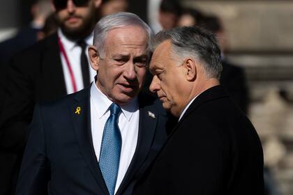 Hungría recibe a Netanyahu y anuncia que se retira del principal tribunal de crímenes de guerra
