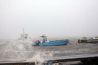 En fotos: la furia del huracán María en su avance por el Caribe