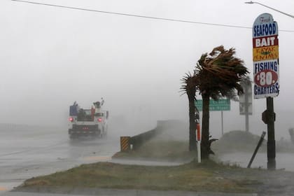 Los vientos del huracán Florence ya golpean Carolina del Norte