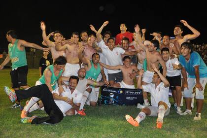 Huracán ante el doble desafío de conseguir el ascenso y la Copa Argentina