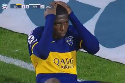 Hurtado desperdició una situación muy clara en su primer partido como titular