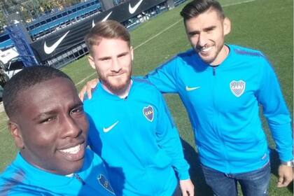 Hurtado, Mac Allister y Salvio, antes de la presentación