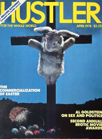 Hustler no solo escandalizaba desde lo sexual, sino que también se metía con símbolos establecidos de la cultura estadounidense como Papá Noel o, en este caso, el conejo de Pascua
