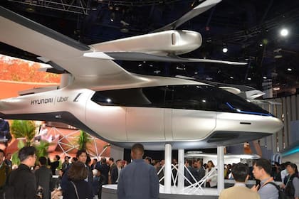 Una de las nuevas experiencias será volar el taxi volador Hyundai S-A1