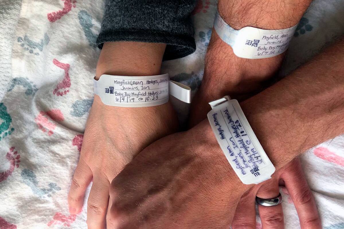 Ian Jenkins, Alan Mayfield y Jeremy Hodges se conocieron hace 17 años y desde 2019 conforman una familia poliamorosa