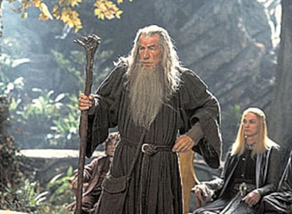 Ian McKellen en la piel de Gandalf, en La Comunidad del Anillo