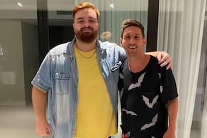 Ibai Llanos, junto a Lionel Messi, en la última cena de Leo en Barcelona; ¿volverá a repetirse?