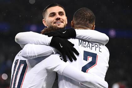 Icardi festeja su gol con Neymar y Mbappe en el 5-0 de PSG a Galatasaray