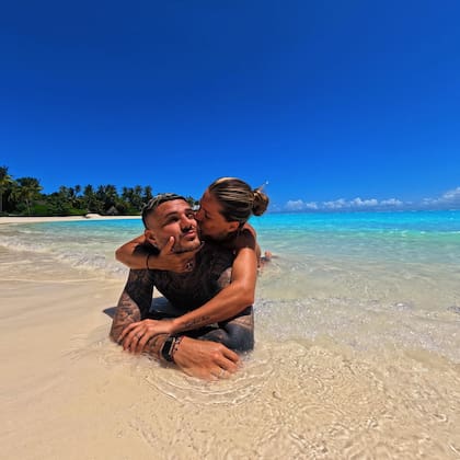 Icardi y Suárez disfrutaron de unos días de puro amor en las islas Maldivas (Foto: Instagram @mauroicardi)