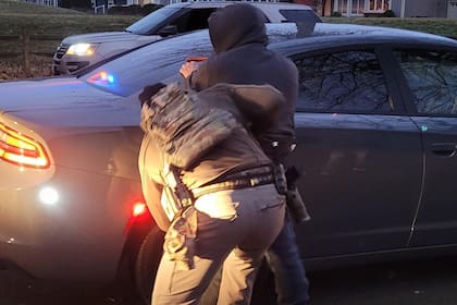 ICE reportó más de 8200 arrestos en 10 días y mantiene un promedio de 826 detenciones diarias