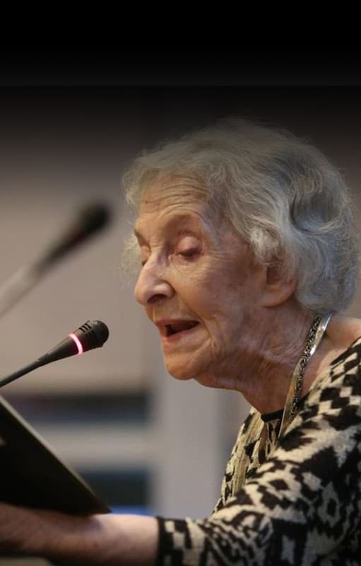 Ida Vitale, durante la feria del libro en Buenos Aires 2017