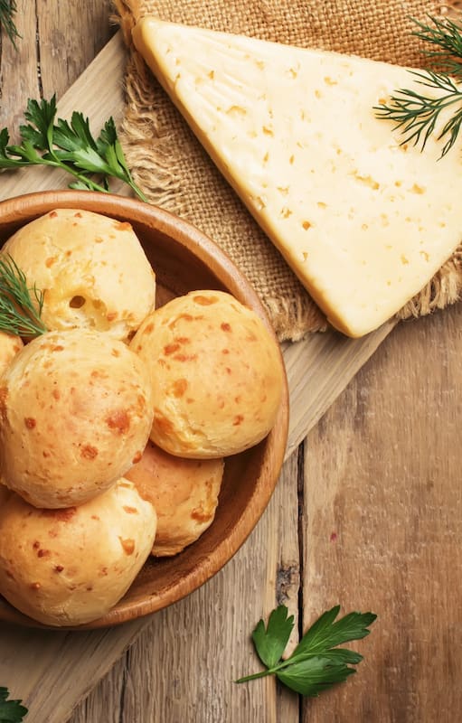 ideal para todo momento, para comer dulce o salado: el chipá o la chipa, también llegan por delivery