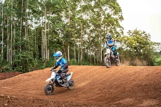 Cómo son las motos de cross eléctricas para niños