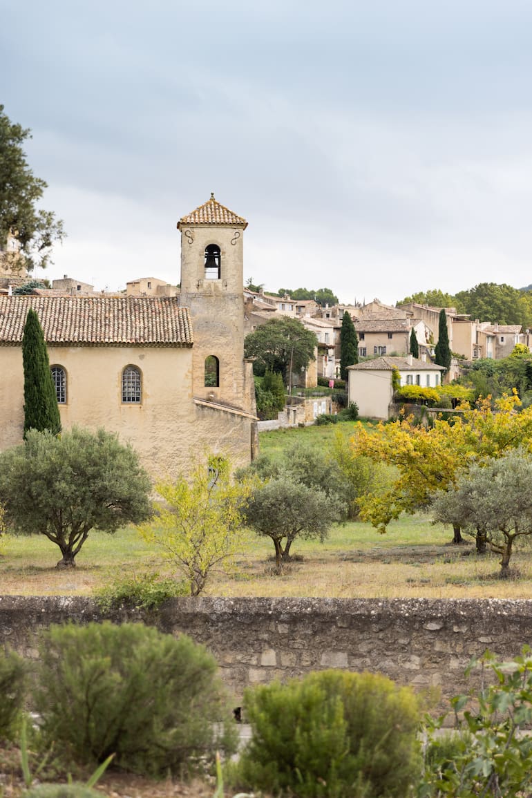 Idílico, el pueblito se destaca por su castillo de aire medieval y renacentista.