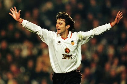 Ídolo de Valencia, está en el mismo pedestal que el club "che" le reserva a Mario Kemps