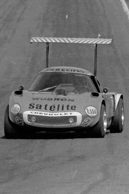 Ídolo del TC.La Liebre III-Chevrolet de Carlos Pairetti en 1969 representando con orgullo a Arrecifes en el Autódromo de Buenos Aires
