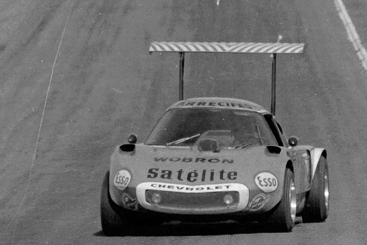 Ídolo del TC.La Liebre III-Chevrolet de Carlos Pairetti en 1969 representando con orgullo a Arrecifes en el Autódromo de Buenos Aires